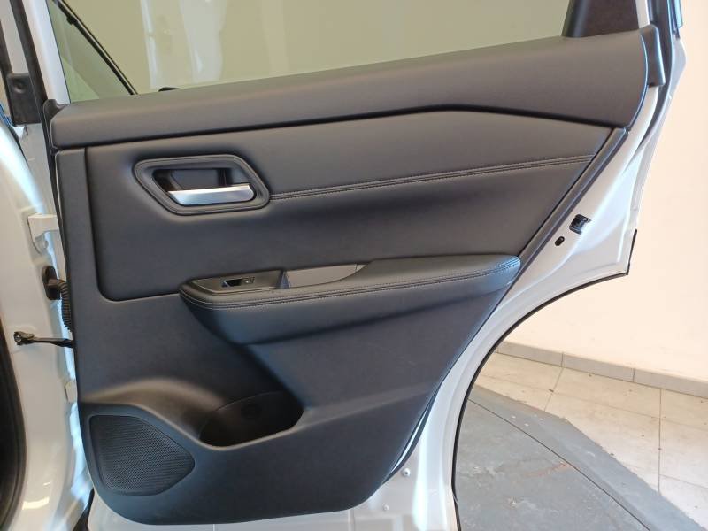 Nissan X-Trail - Photo 37