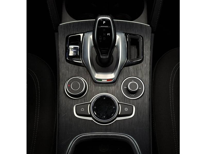 Alfa Romeo Stelvio - Photo 26