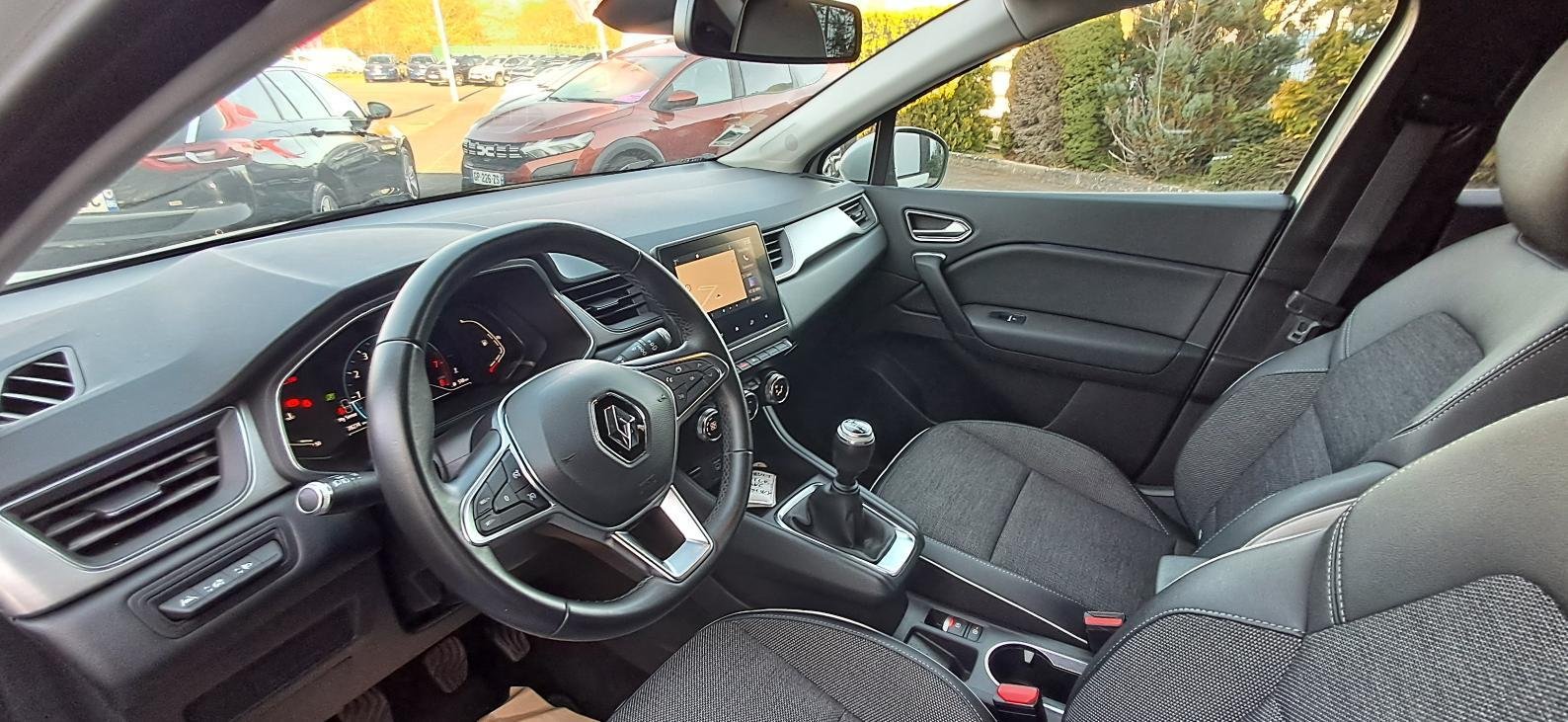 Renault Captur - Photo 11