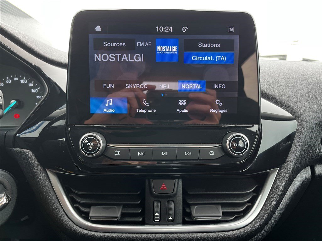 Ford Fiesta - Photo 18