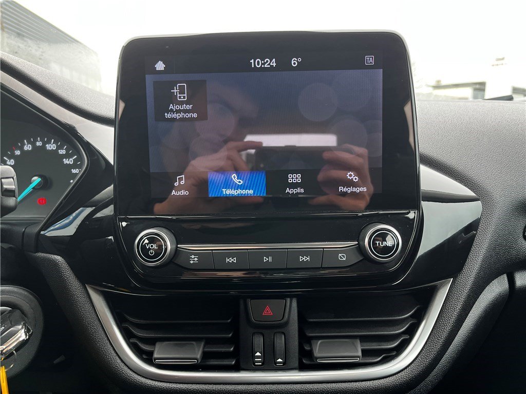 Ford Fiesta - Photo 19