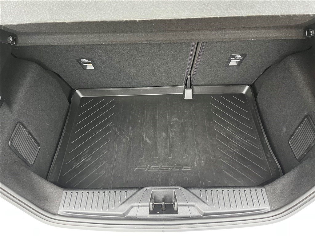 Ford Fiesta - Photo 10