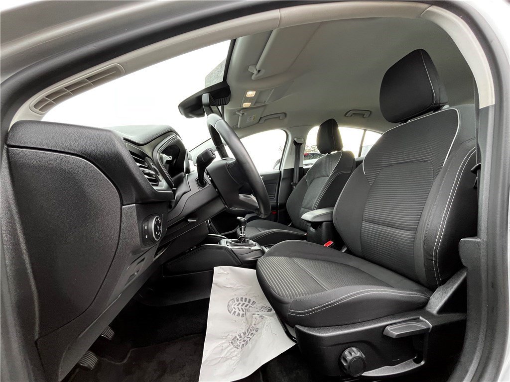 Ford Focus - Photo 14