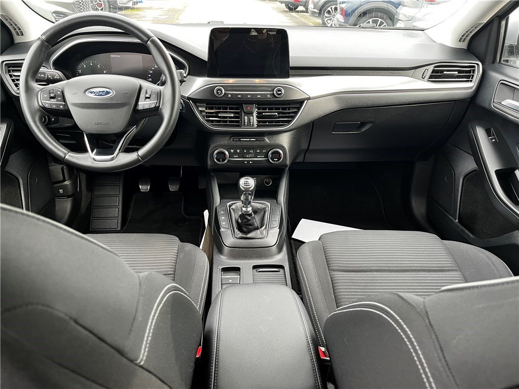 Ford Focus - Photo 15
