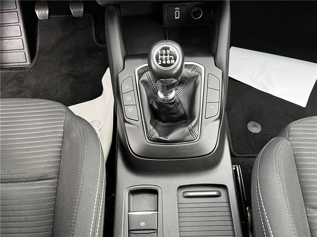 Ford Focus - Photo 23