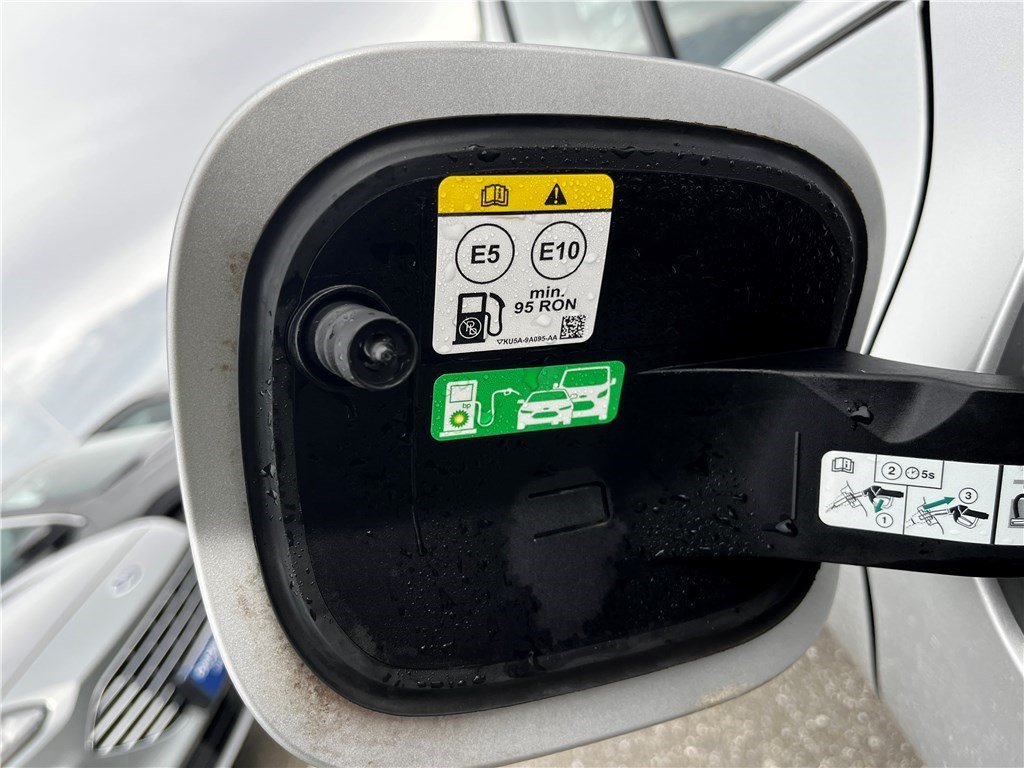 Ford Focus - Photo 9