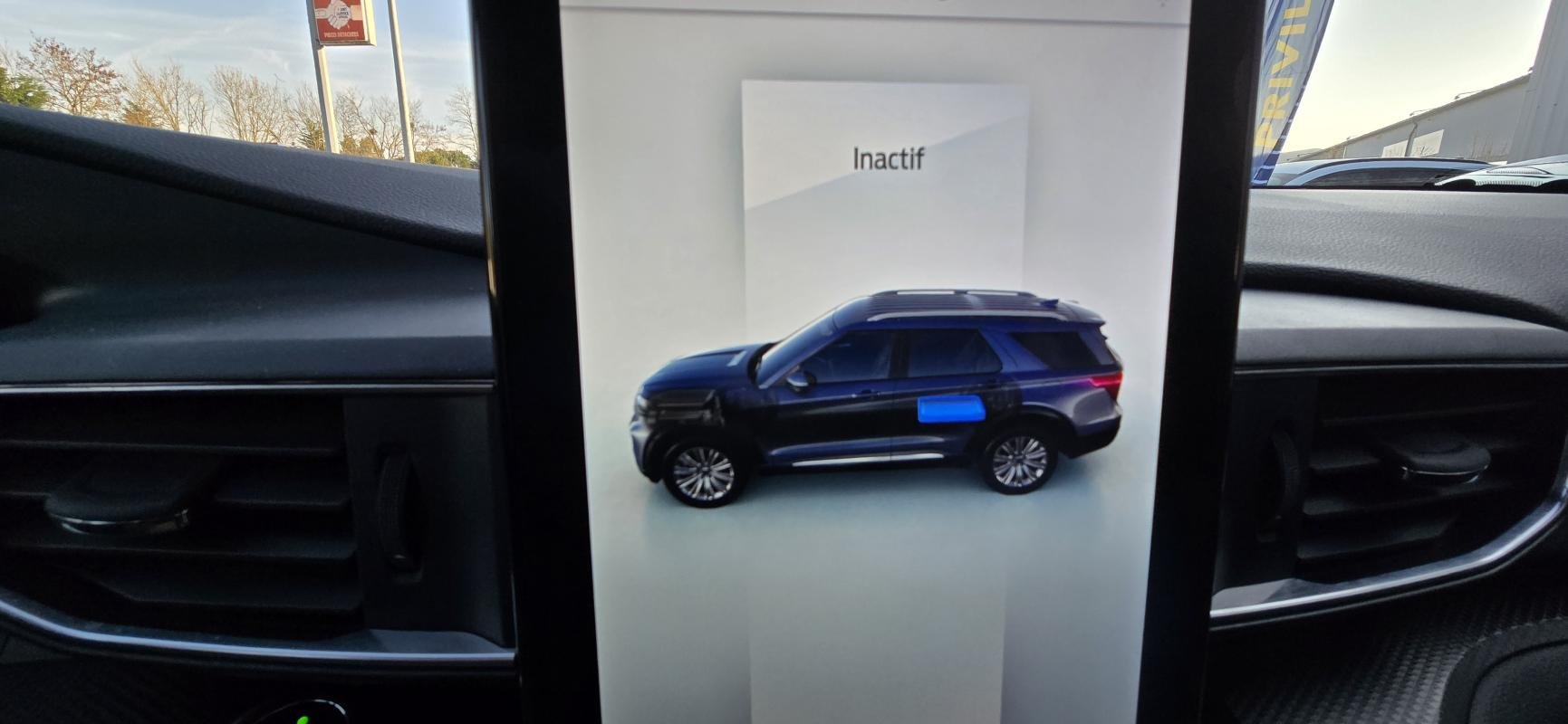 Ford Explorer - Photo 12
