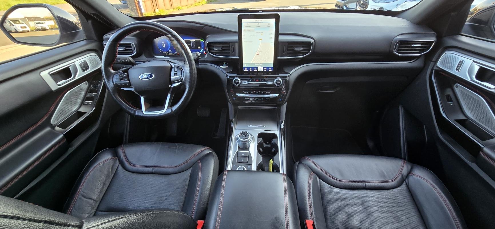 Ford Explorer - Photo 5