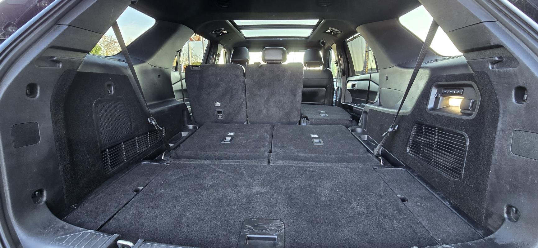 Ford Explorer - Photo 8