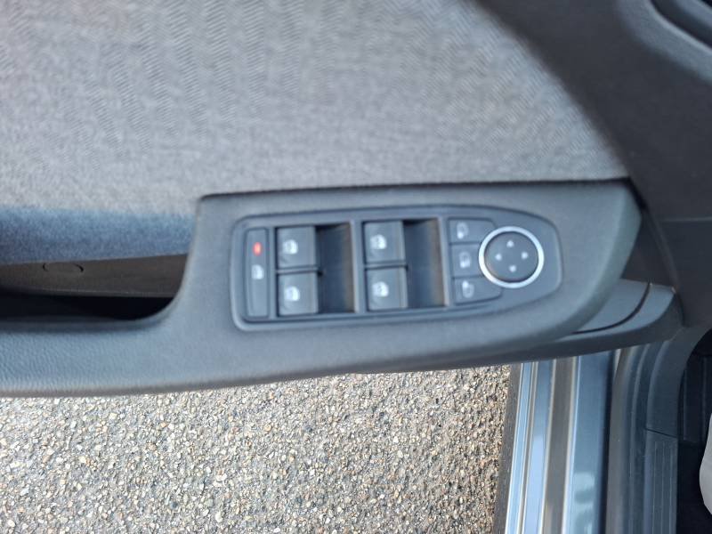 Renault Clio - Photo 18