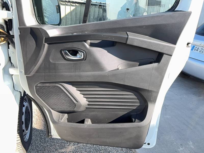 Renault Trafic - Photo 32