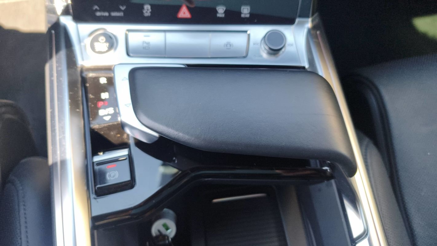 Audi e-tron - Photo 25