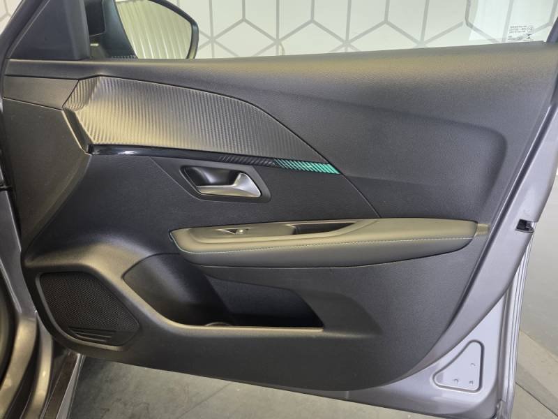 Peugeot 208 - Photo 16
