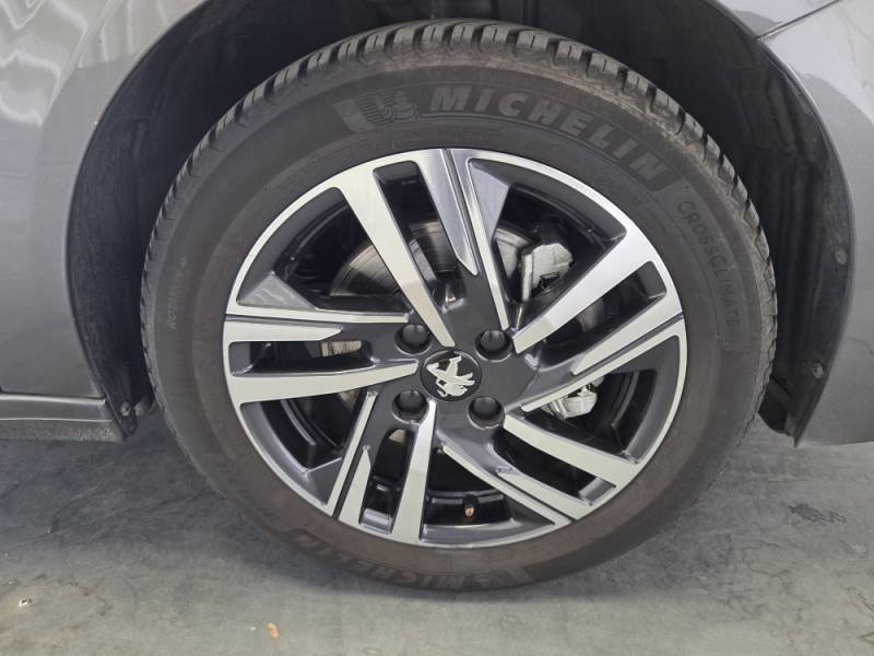 Peugeot 208 - Photo 18