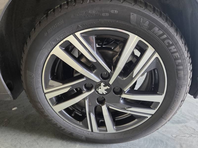 Peugeot 208 - Photo 22
