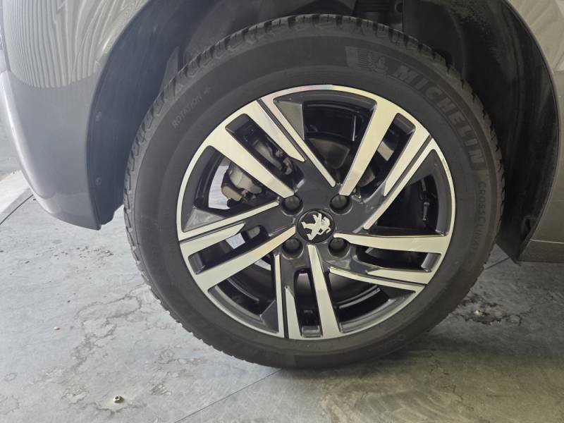 Peugeot 208 - Photo 8