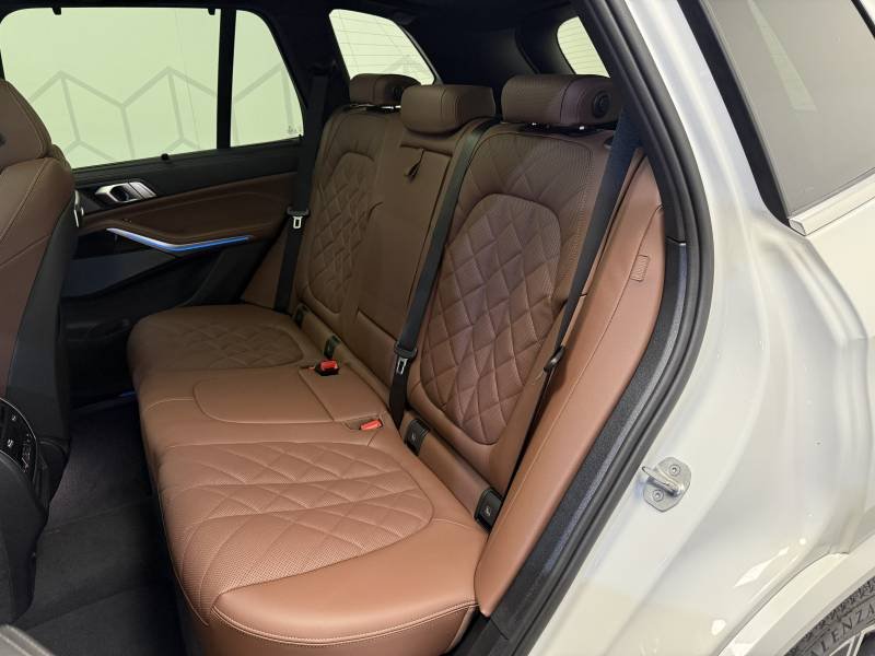 BMW X5 - Photo 12