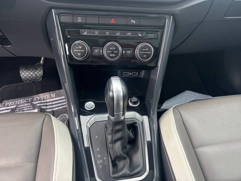 Volkswagen T-Roc - Photo 11