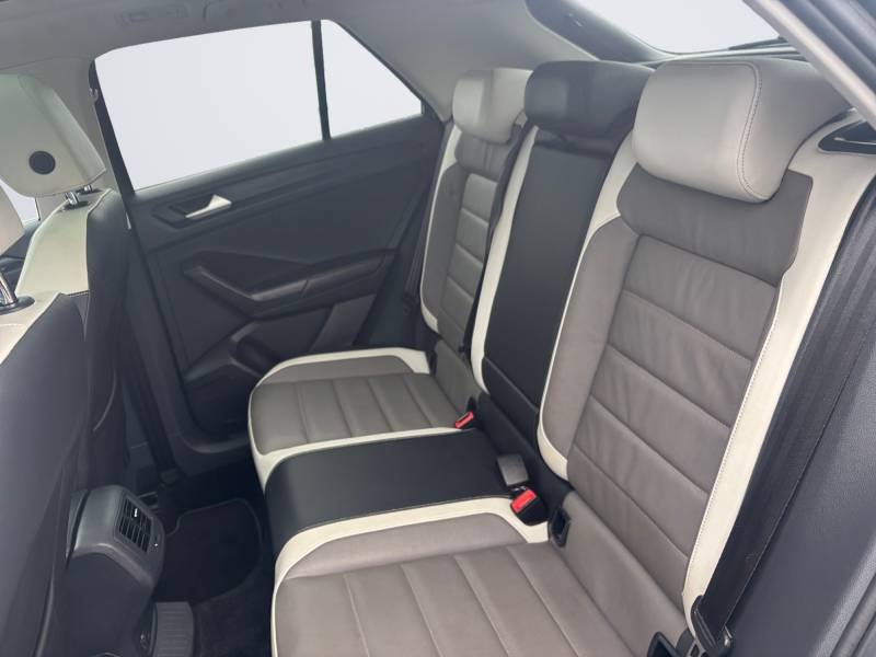 Volkswagen T-Roc - Photo 13