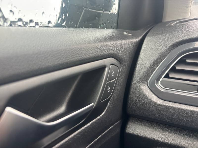 Volkswagen T-Roc - Photo 20