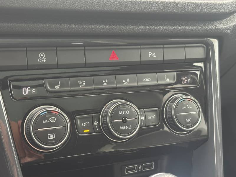 Volkswagen T-Roc - Photo 30