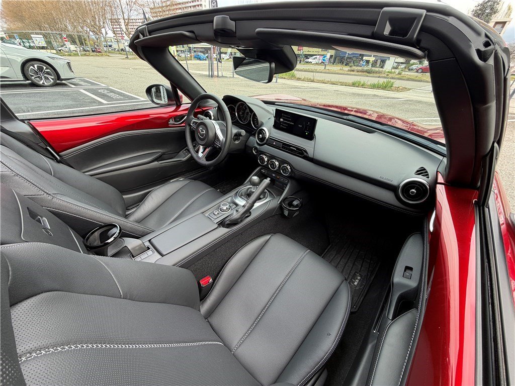 Mazda MX-5 - Photo 9