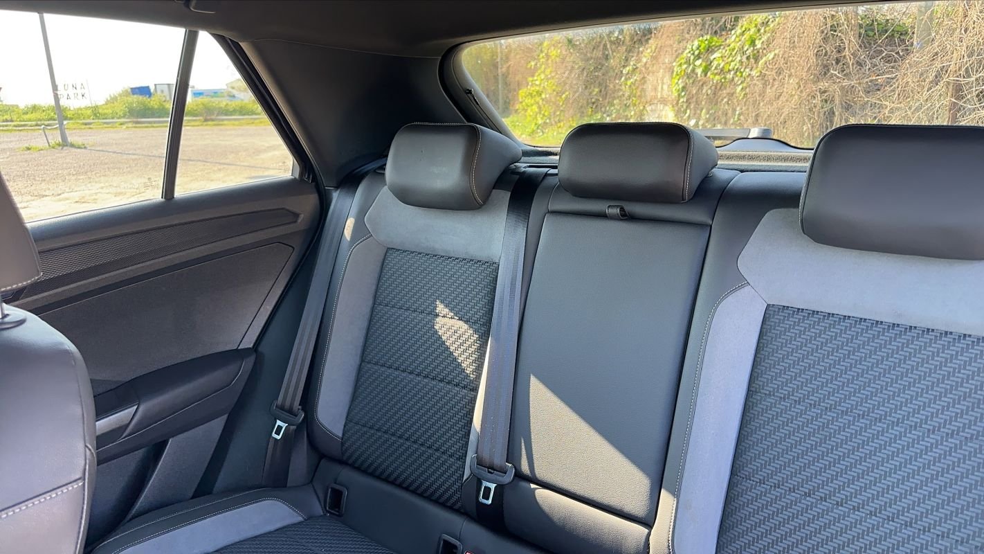 Volkswagen T-Roc - Photo 9