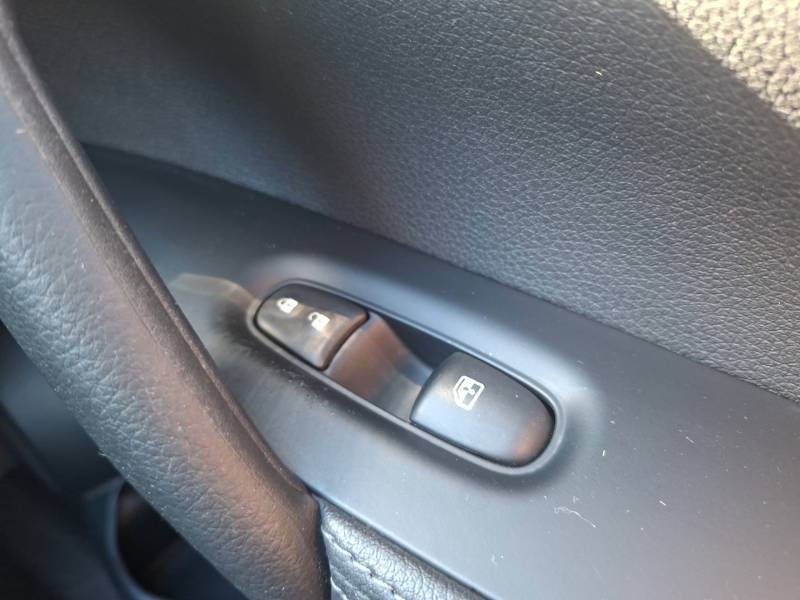 Nissan Qashqai - Photo 32