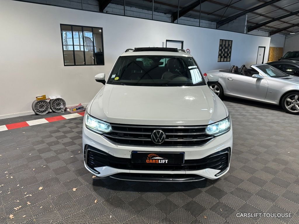 Volkswagen Tiguan - Photo 2