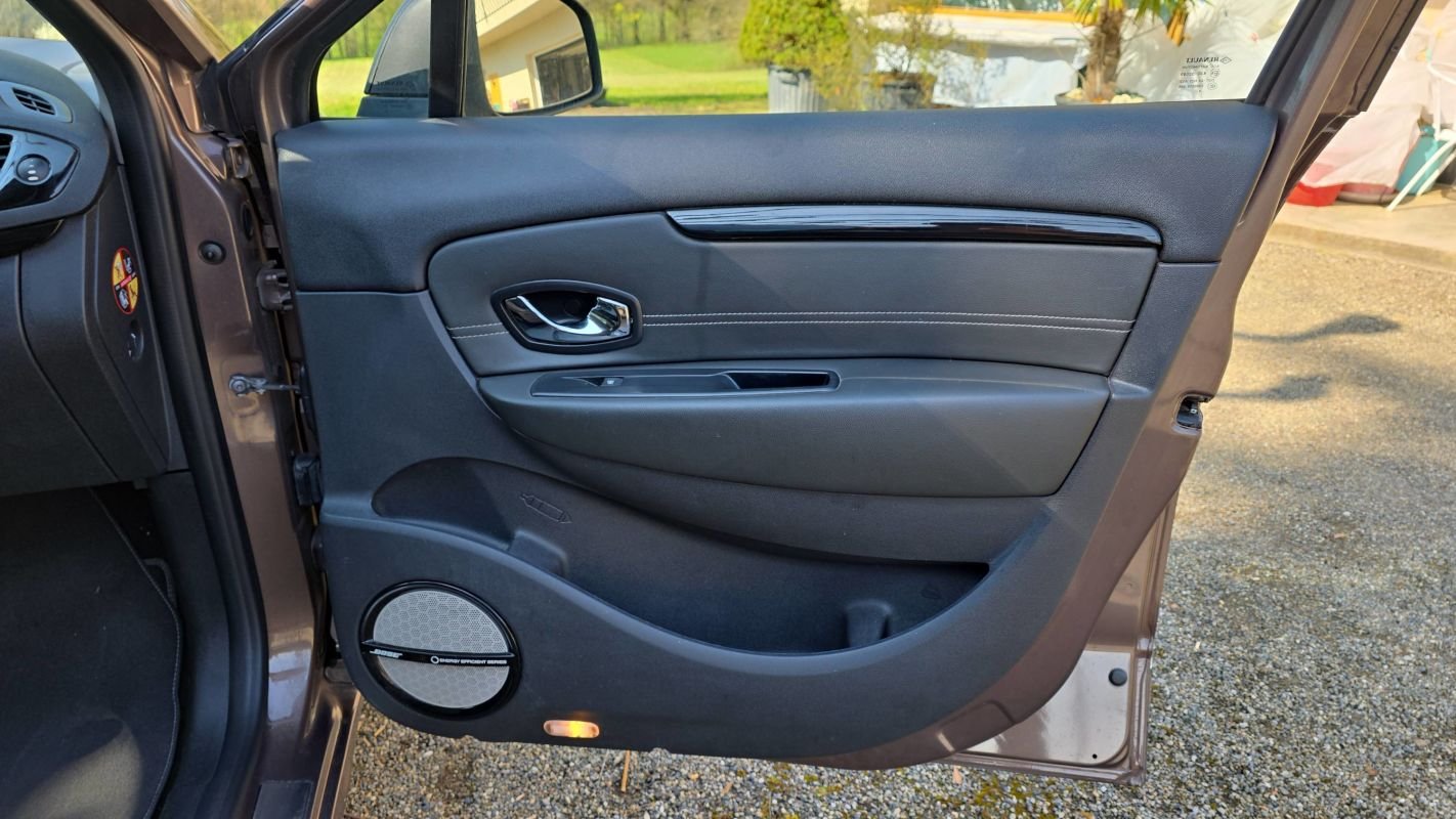 Renault Scénic - Photo 22