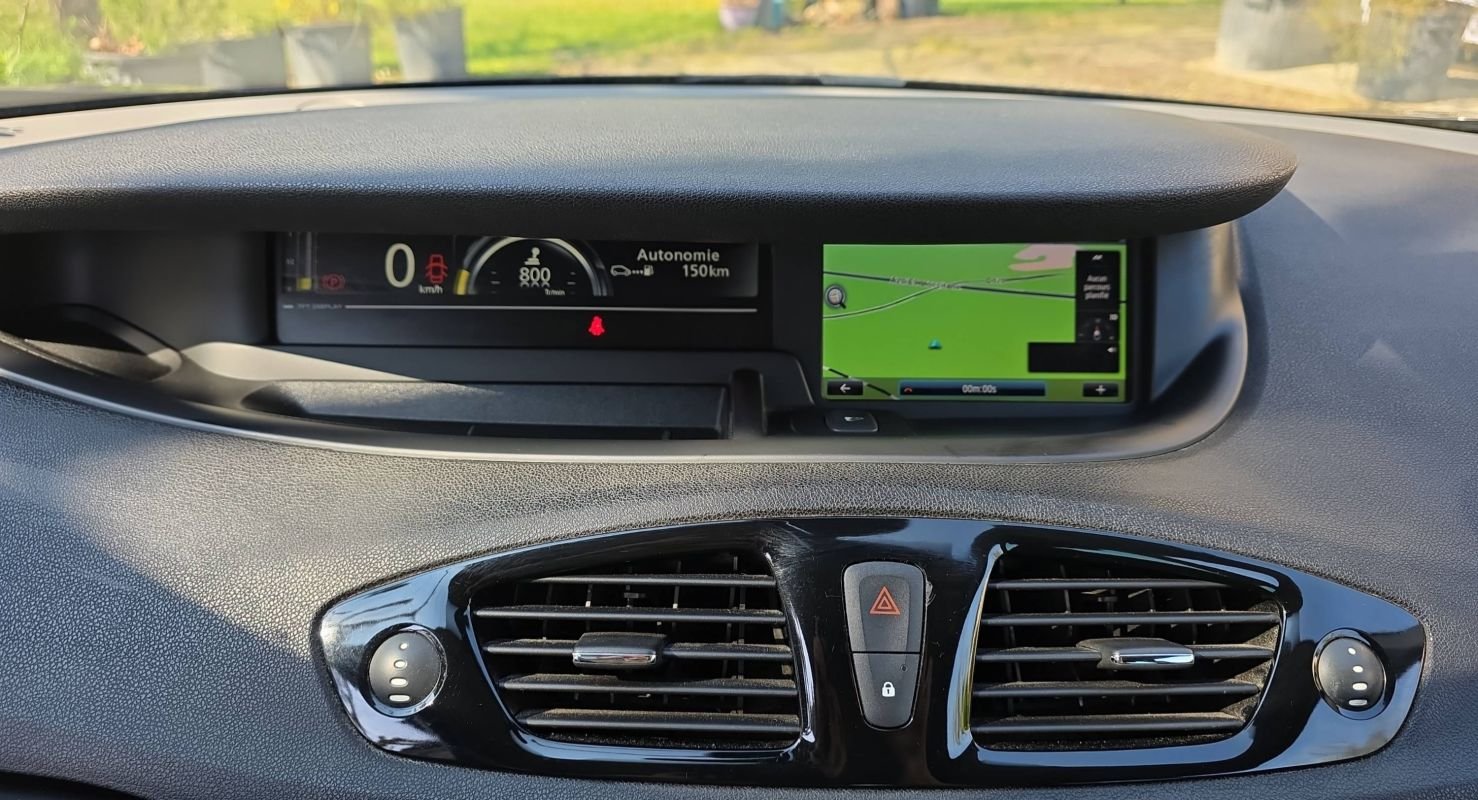 Renault Scénic - Photo 24