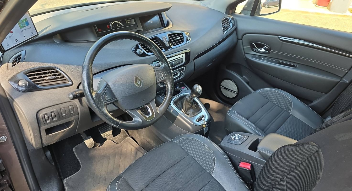 Renault Scénic - Photo 8