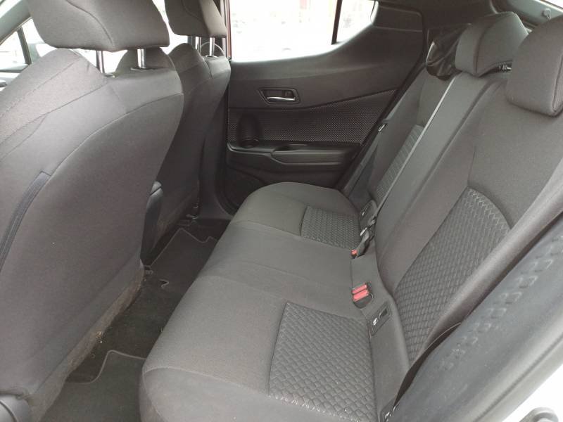 Toyota C-HR - Photo 11
