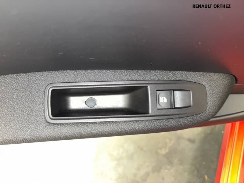 Renault Clio - Photo 22
