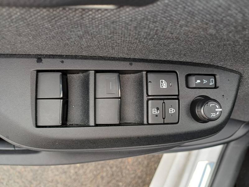 Toyota Yaris - Photo 13