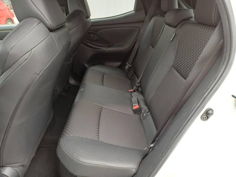Toyota Yaris - Photo 18