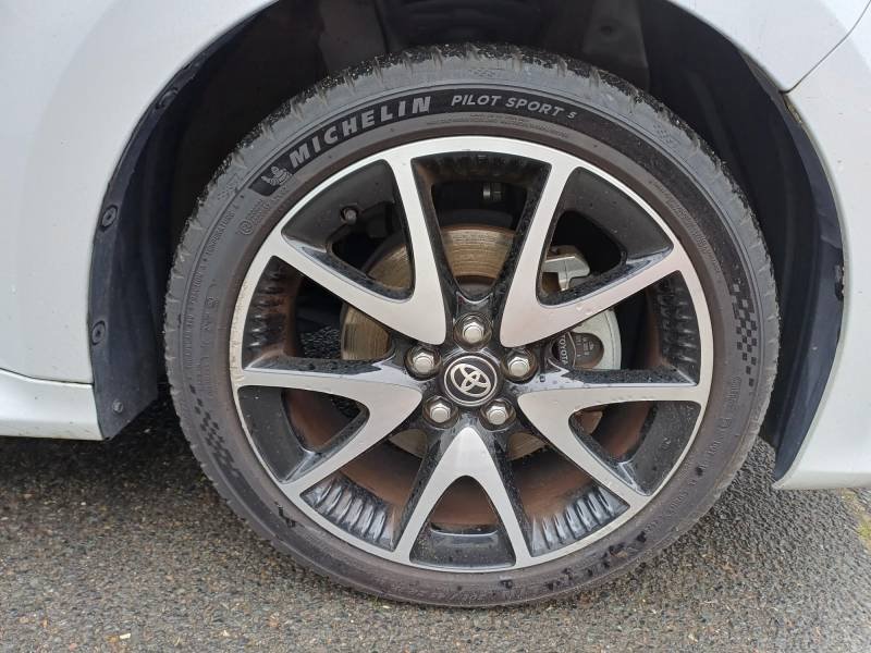 Toyota Yaris - Photo 8