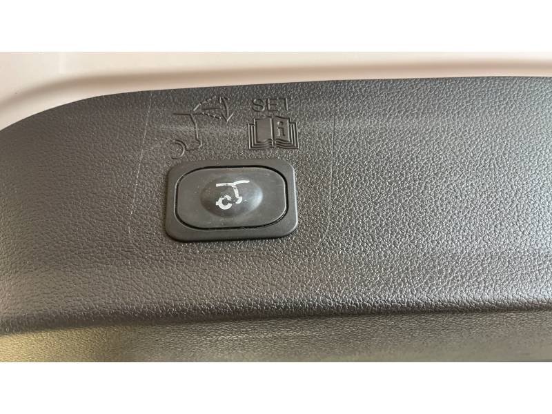 Ford Kuga - Photo 13