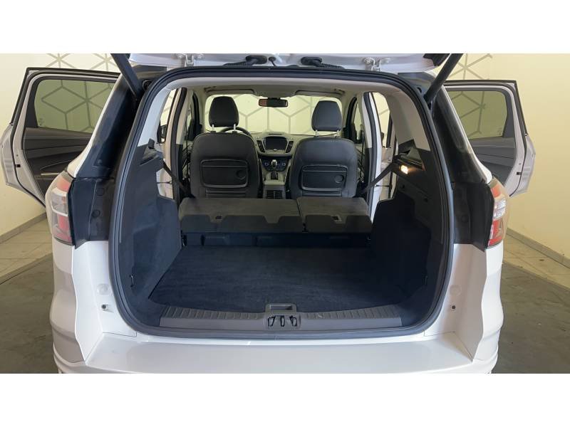 Ford Kuga - Photo 14