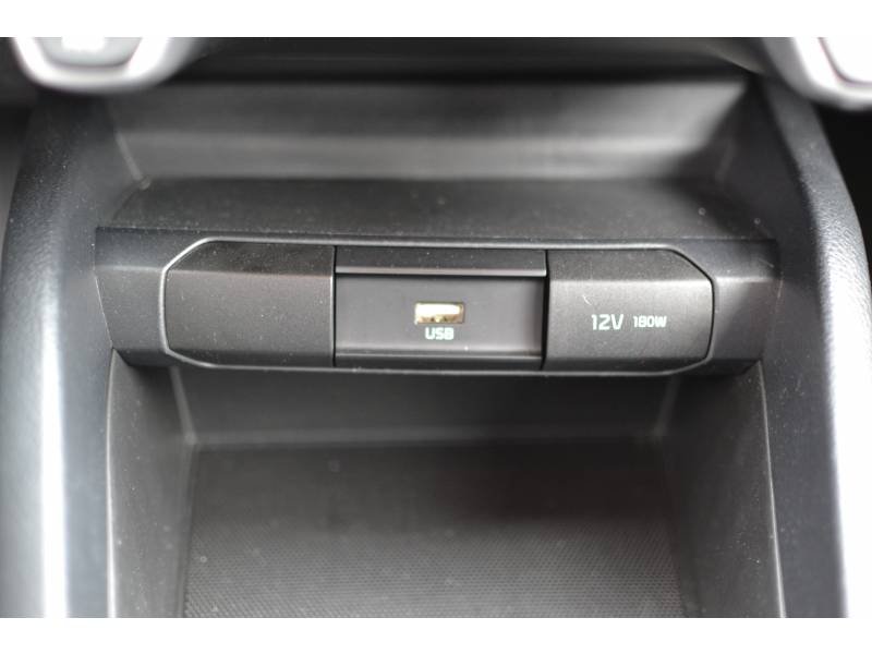 Kia Rio - Photo 18
