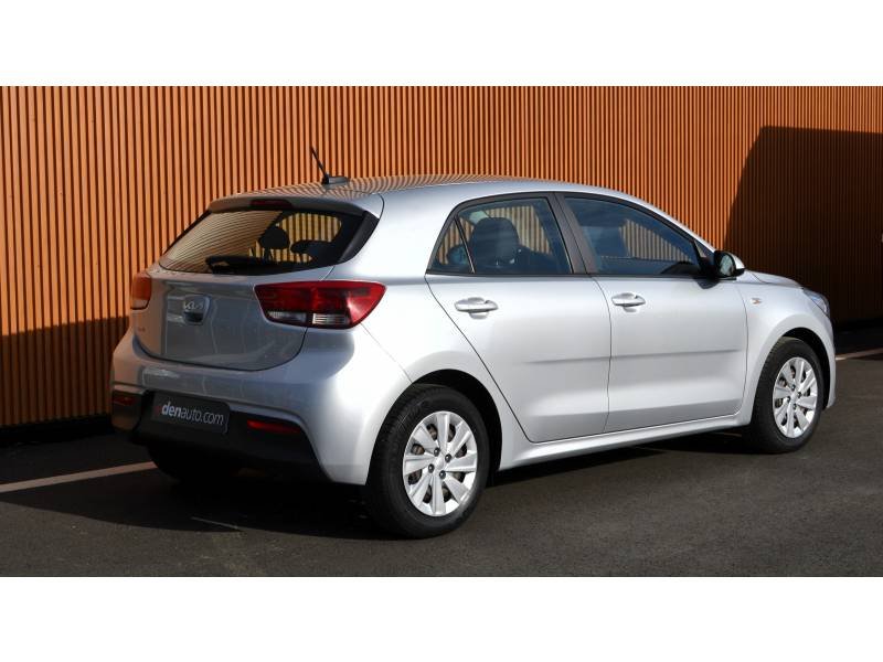 Kia Rio - Photo 36