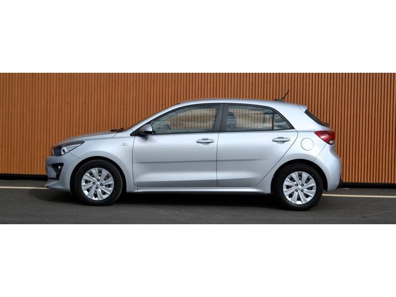 Kia Rio - Photo 4