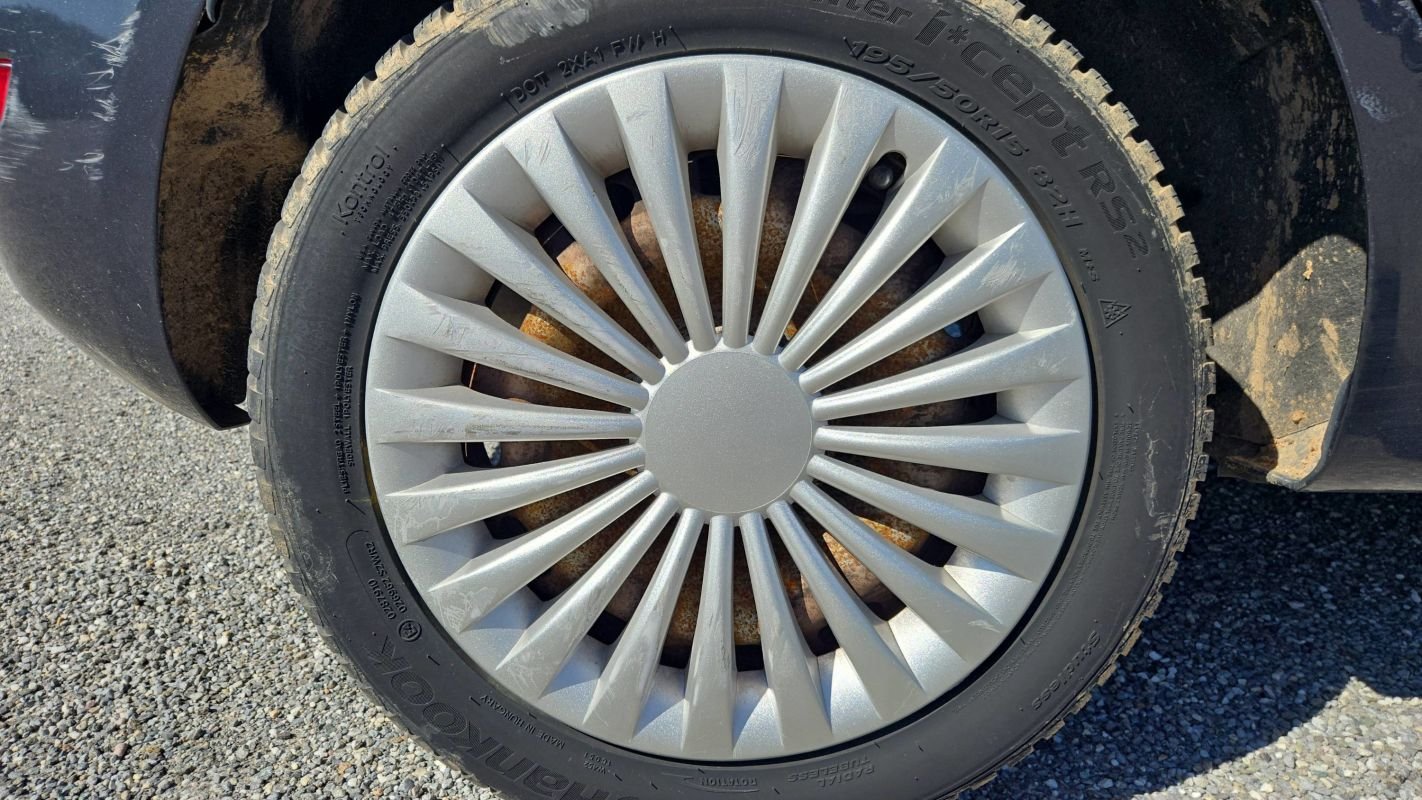 Ford Fiesta - Photo 16