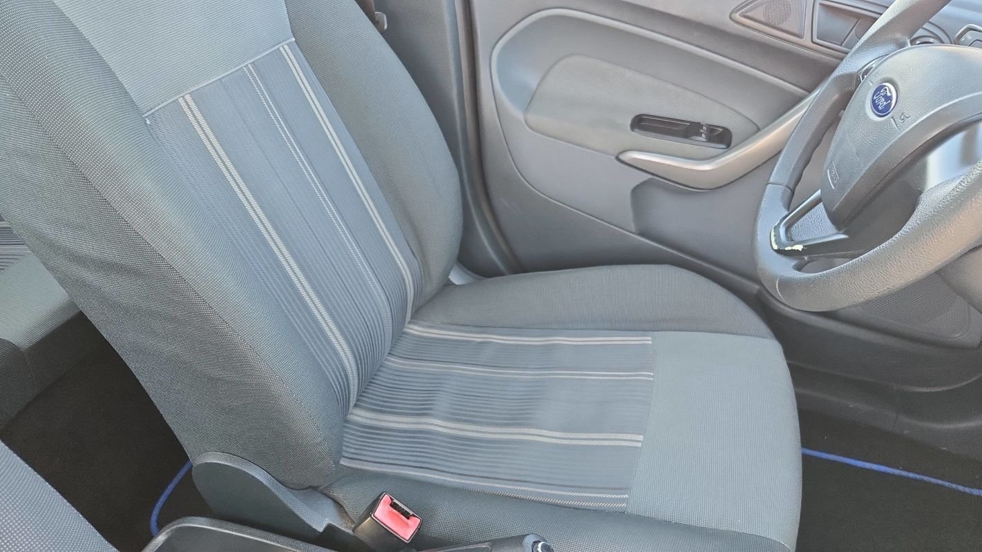 Ford Fiesta - Photo 28