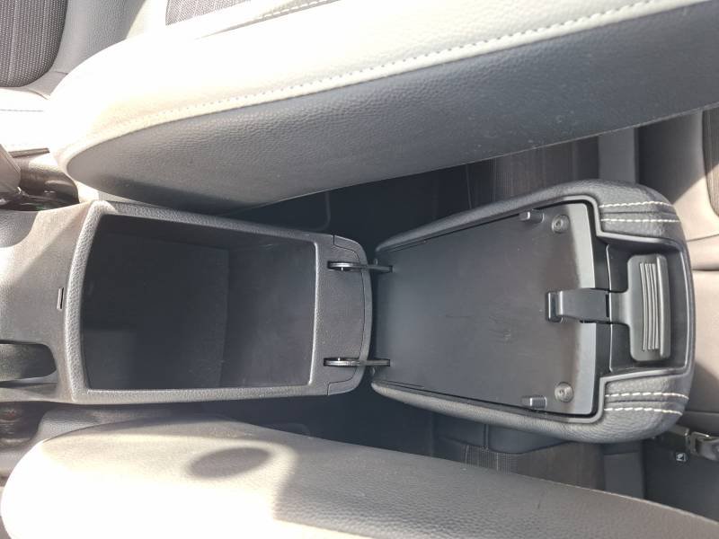 Kia Stonic - Photo 23