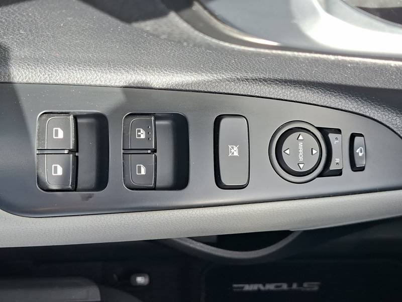 Kia Stonic - Photo 26