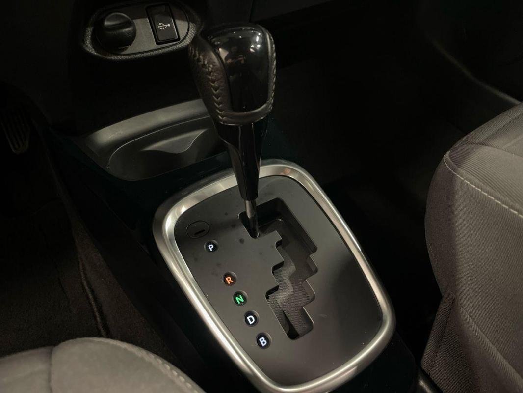 Toyota Yaris - Photo 11