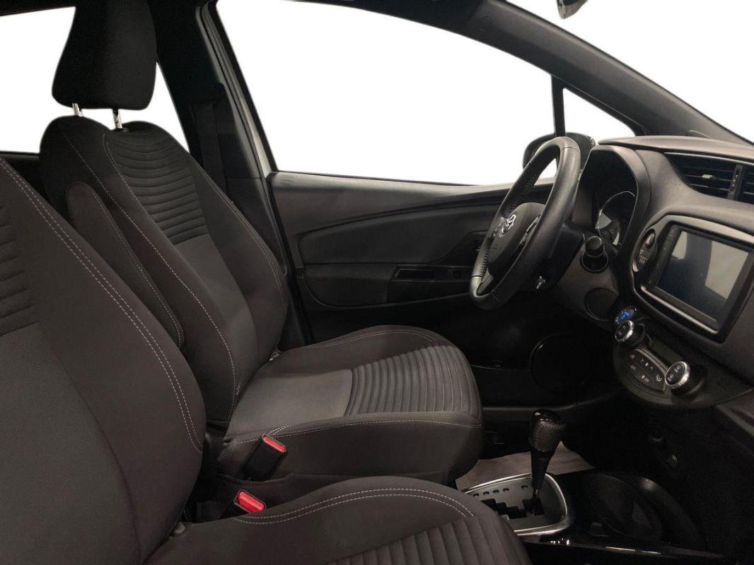 Toyota Yaris - Photo 13