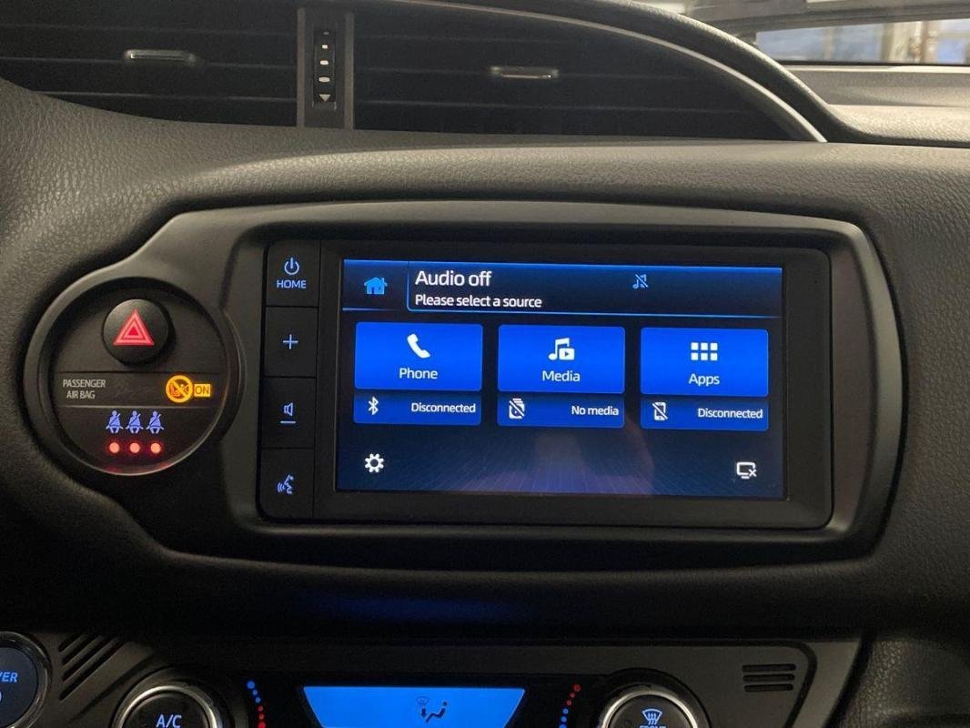 Toyota Yaris - Photo 16