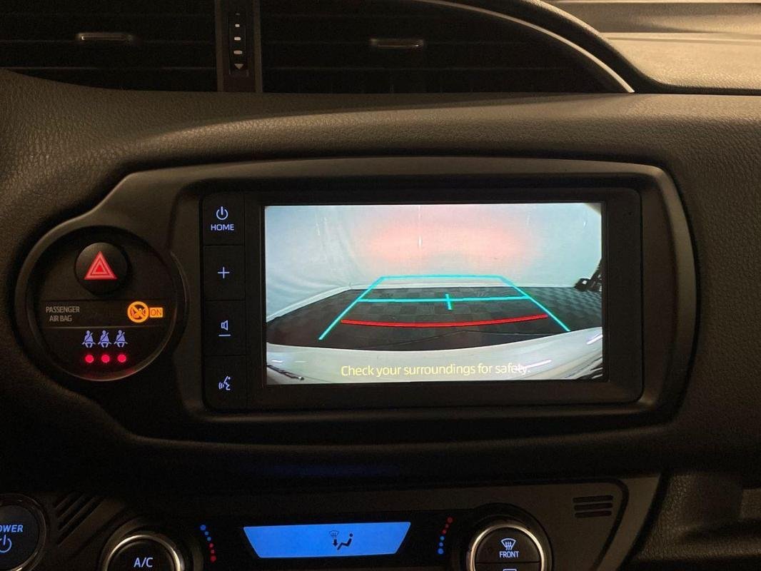 Toyota Yaris - Photo 18